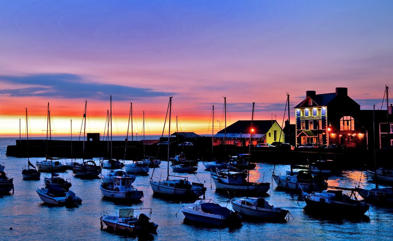 Harbourmaster Hotel Aberaeron Esterno foto