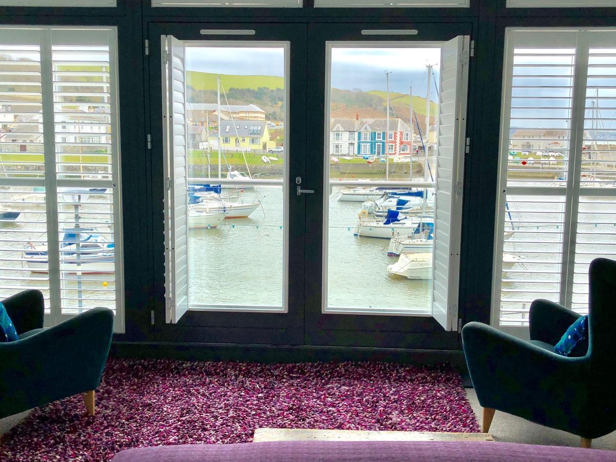 Harbourmaster Hotel Aberaeron Esterno foto