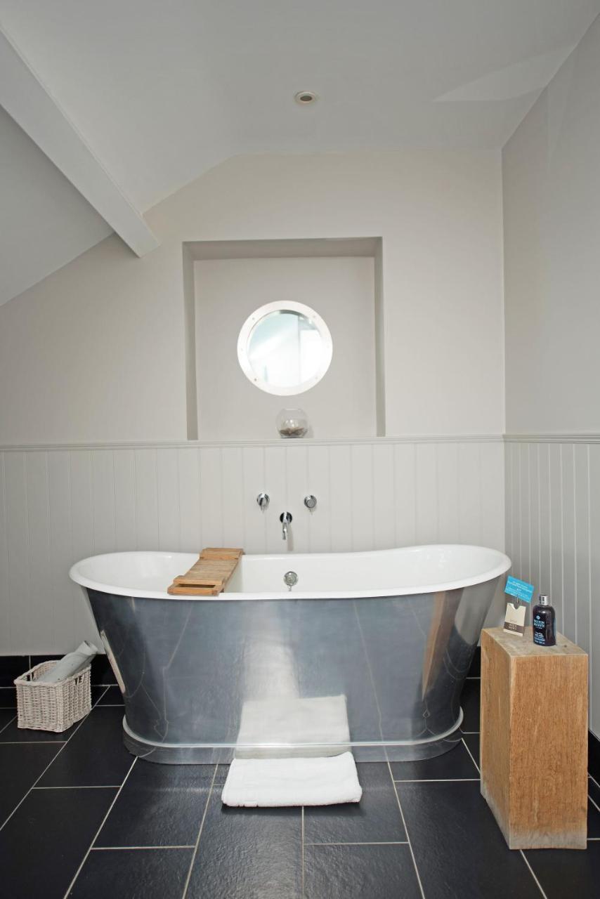Harbourmaster Hotel Aberaeron Esterno foto